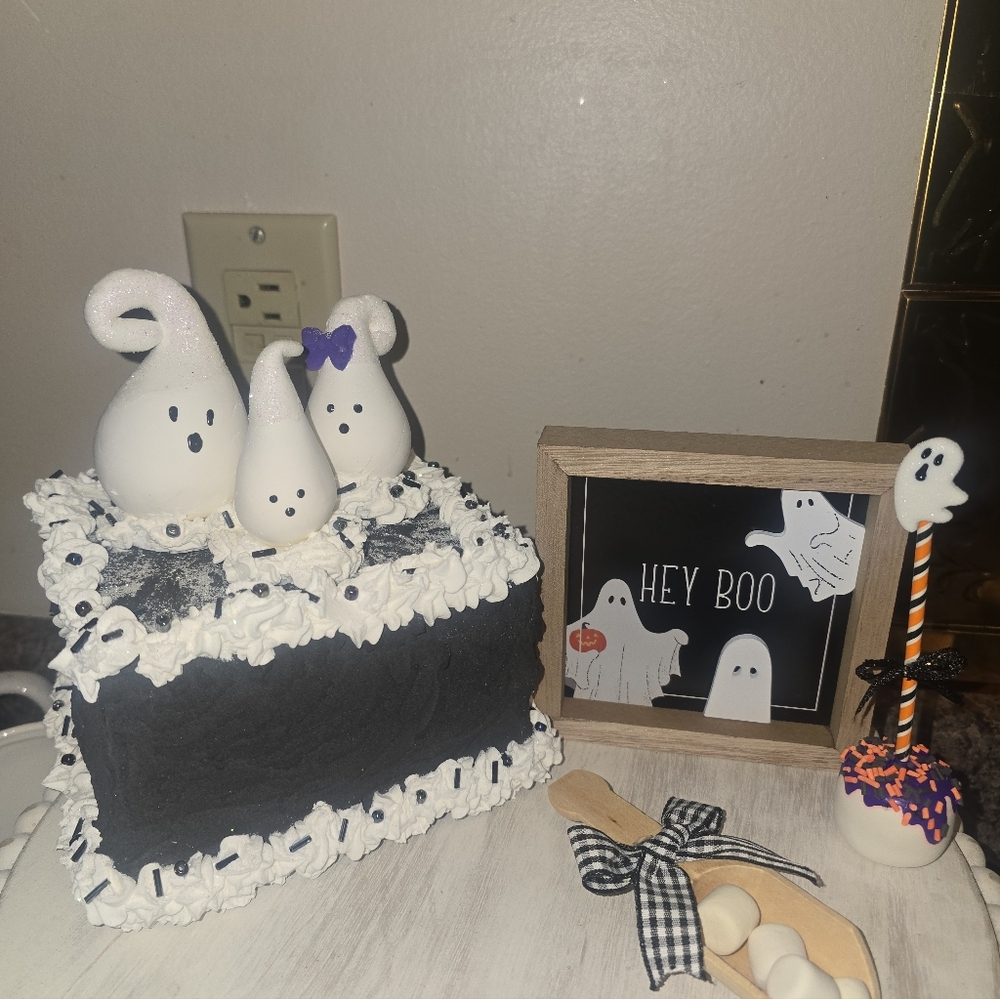 Lightweight Handmade Ghost Family Cake Decor - Black and White